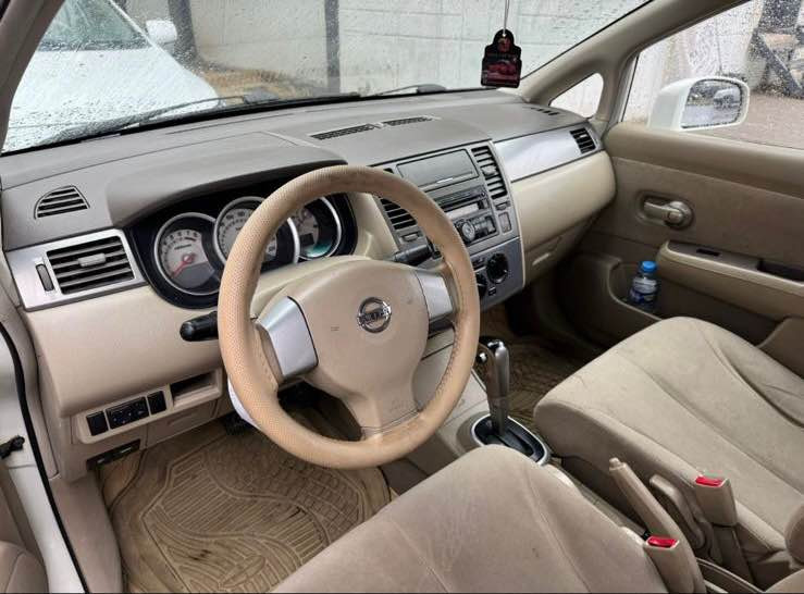 نيسان تيدا ياباني موديل 2009 
كير توماتيك كير محرك شرط مو حزام بس ابيع حزام صبغ بدون دواخل بدون ارباكات رقم سنويه هزا جديد 
سعر 80$ مجال مكان دهوك 
رقم تلفون *********** دهوك, العراق
