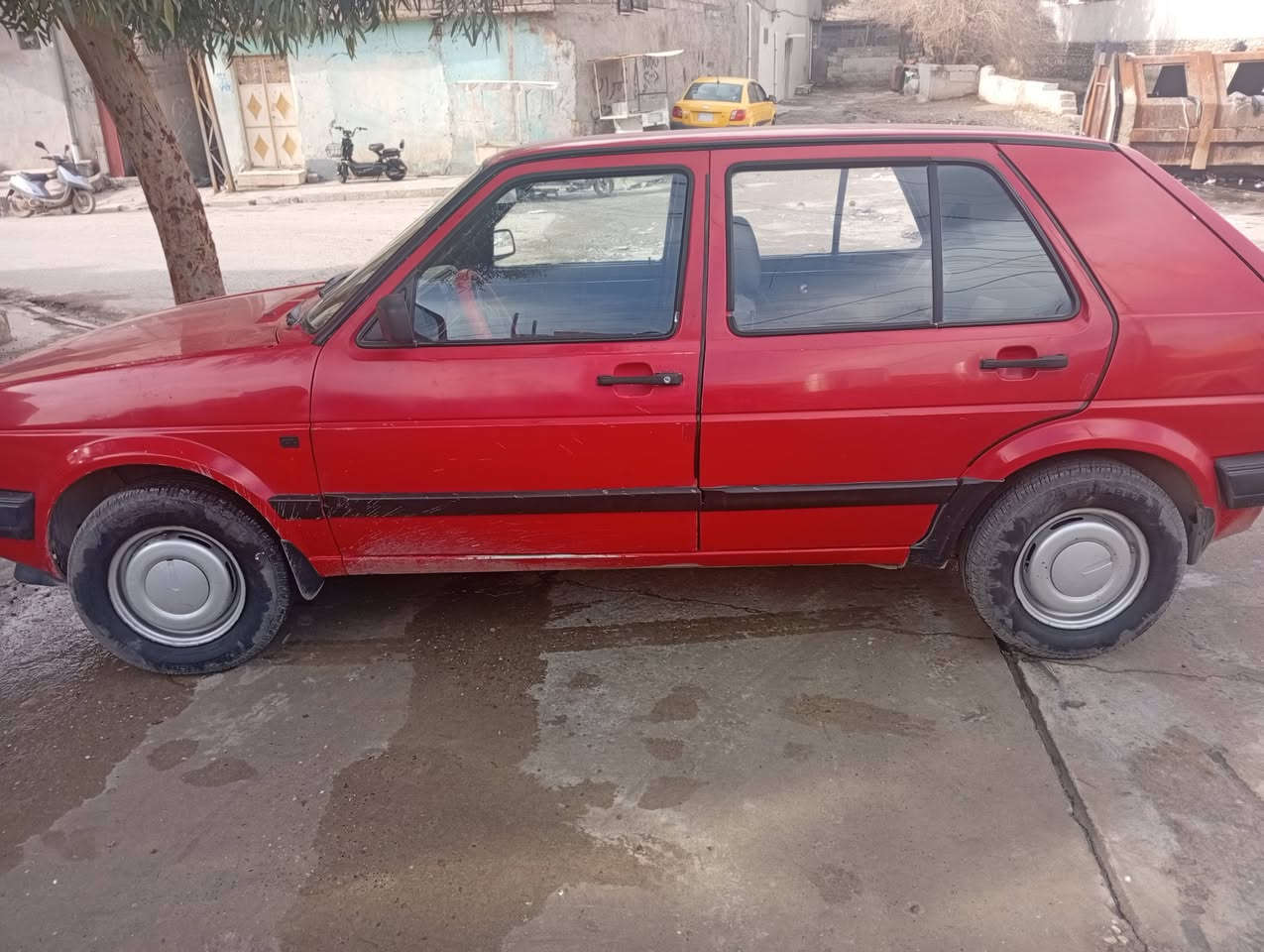 السلام عليكم....
سياره كولف للبيع
موديل 91
السعر 33 وبيها مجال 
للاستفسار عالرقم 
***********
