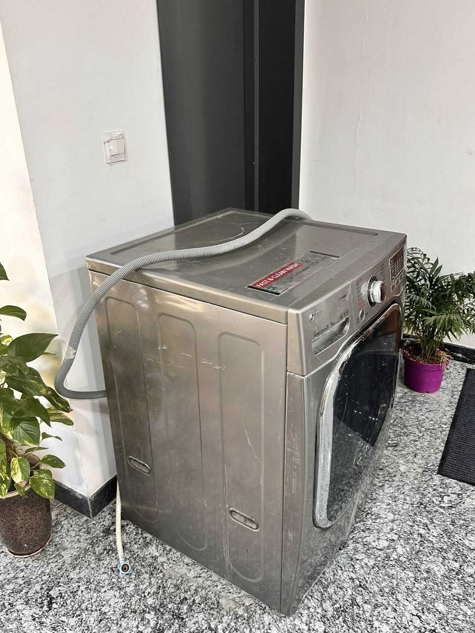 السلام عليكم 

غساله فول اوتماتيك
 نوع (LG) 20g 
مستعمله 
للبيع بسعر مناسب 
داخله تصليح شركه (LG) 
وحالياً بيه عطل 

***********
