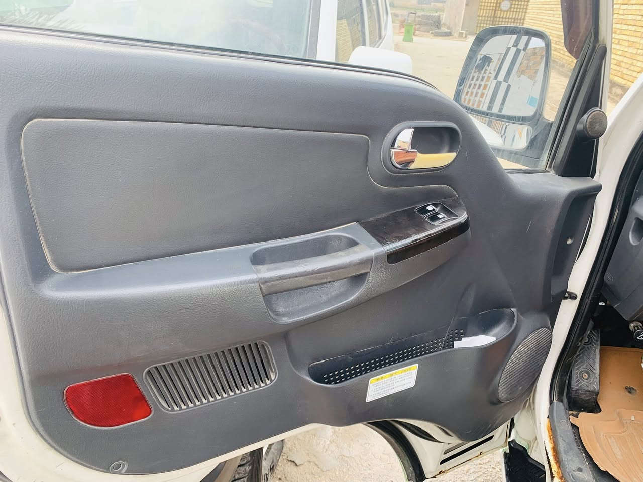 السلام عليكم 
كيا حمل 2700 موديل 2016 رقم بابل بسمي مداور ثاني يوم ..ملاحضه !! مبدل قماره داخل كله 2700 فقط بس الكشر مكينه بيها بخار بدون تنقيص كير تخم تاير صدر جديد مكان بابل قضاء القاسم 
السعر 88وبيها مجال بصيط حك الجيه 
للاستفسار ***********
