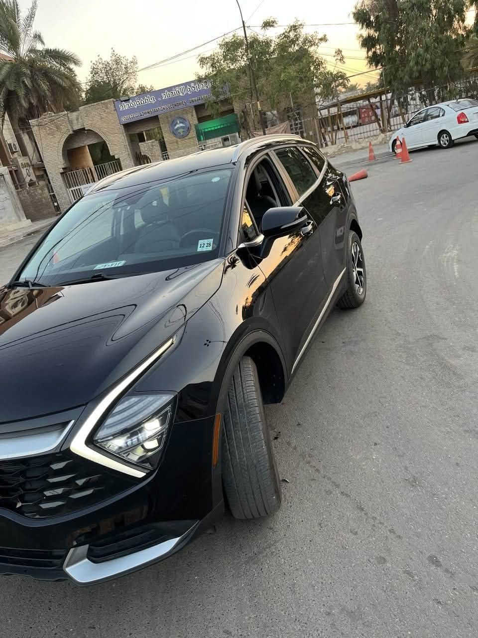 للبيع سبورتج 2024 ✅
فئة ex 
دفع رباعي 
٣ أنظمة قيادة
تشغيل عن بعد  
رادار
مؤشر نقطة عمياء
حساسات 
كاميرة خلفيه 
تحديد مسار 
الايرباك كله سليم 
محرك 2500 gdi
ماشية السيارة 9000 الف ميل 
تدفئة كشنات 
بصمة 
بدون رقم 
كمرك وضريبة مدفوعات 
الحادث  
الباب الي وره السايق والجاملغ
السعر 195$ ورقة وبي مجال 
 مكان بغداد تلفون ***********
