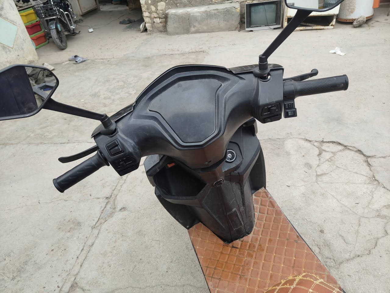 باسكل للبيع سته بطاريات السعر 350 الاستفسار على هذا رقم ***********
