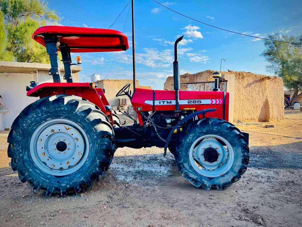 تركتر فوركسن ايرني موديل 2023ابلادي لاصرف لا بخار شرط اتحويل العنوان ديالى جباره كفري /السعر 135/*********** //***********
