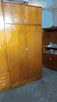 السلام عليكم للبيع كنتور صاج ٦ ملحق  مكان ابو غريب اسعر ٣٢٥ الف  هاتف ***********
