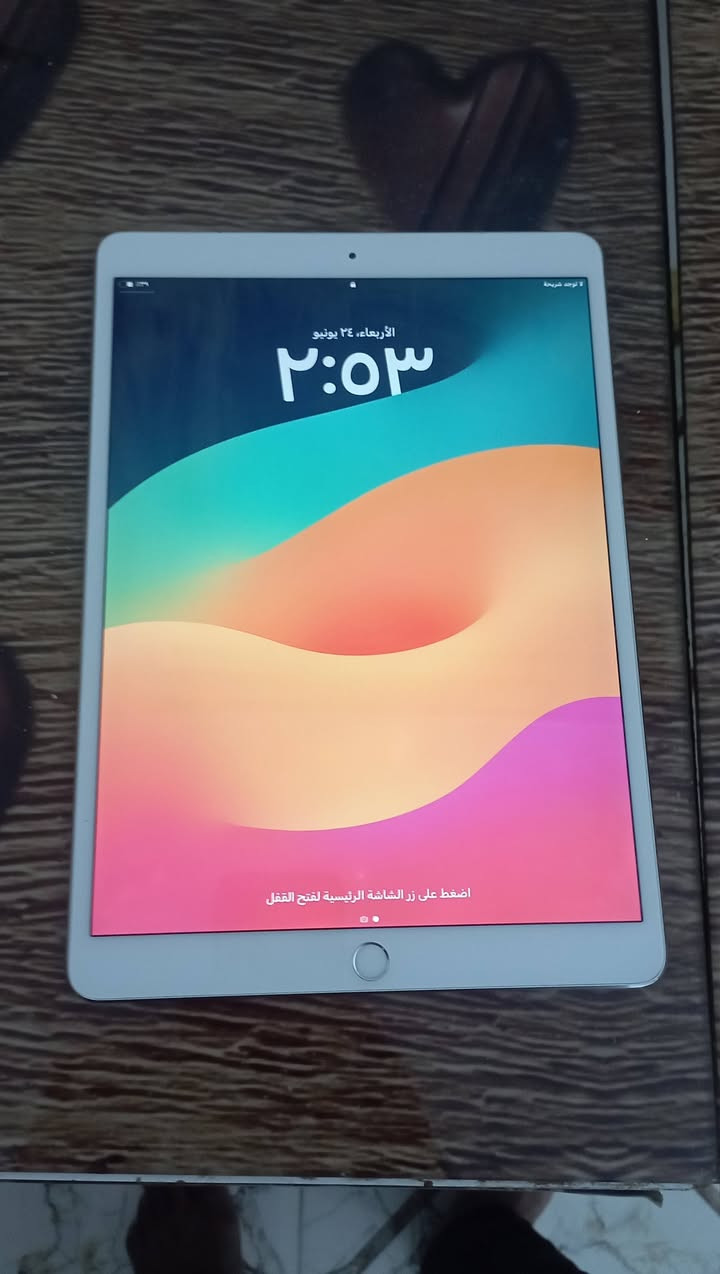 ايباد 10 برو للبيع ايباد نضيف قبل شهر اخذته فقط للبوبجي جهاز سلاسه فول ٦٠ فريم عله وضع الشركه ما مبدل بي اي شي ٤٠٠ وبي مجال 
***********
