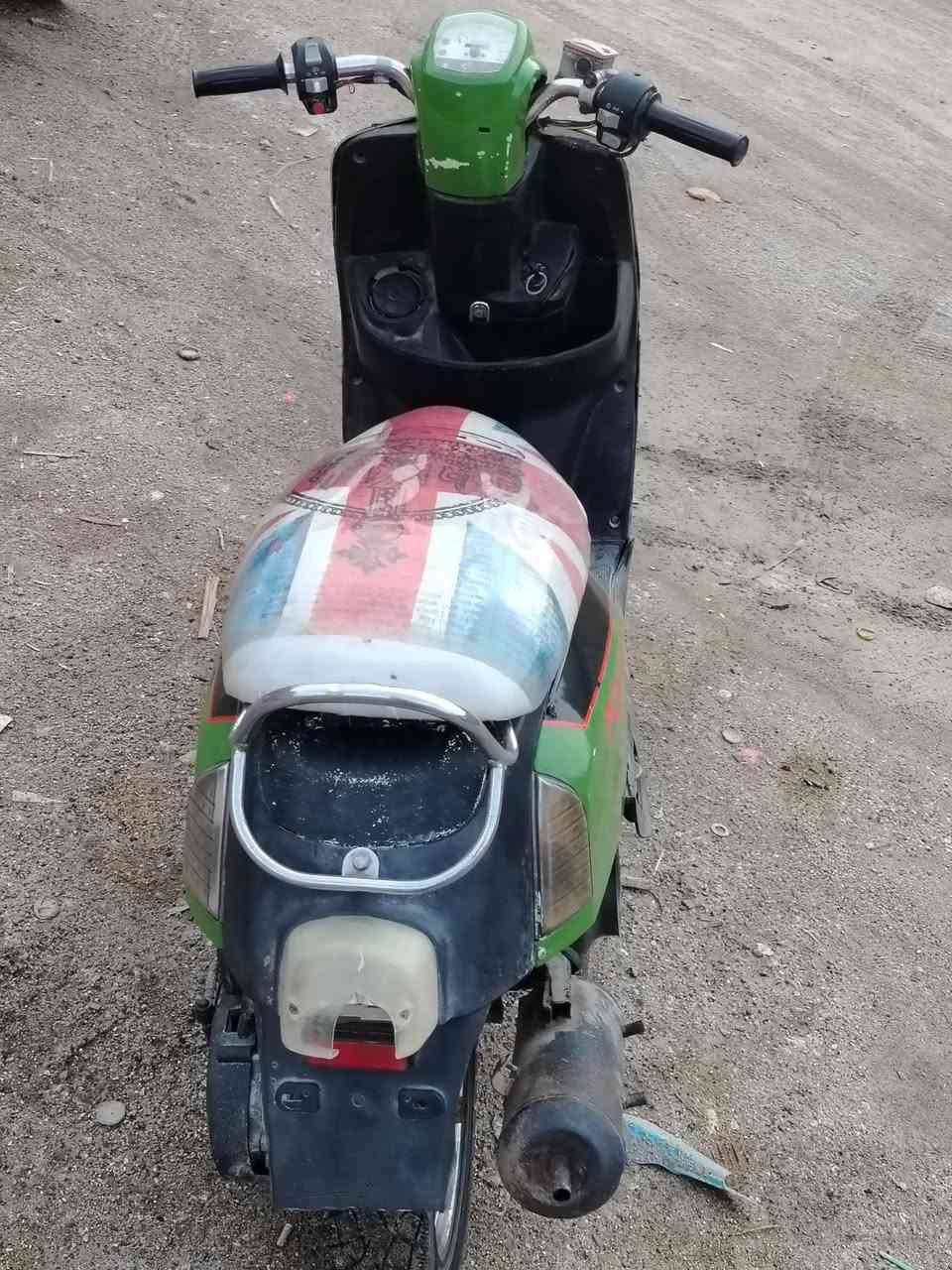 بوليس للبيع بسعر مناسب
عوزها ترتيب كهربائيات كلها الدراجه شغاله وخرسه
مكاني زديناويه يم الشركه الهنديه مال المعدان
***********

السعر ٣٧٥ وبيها مجال الشراي
