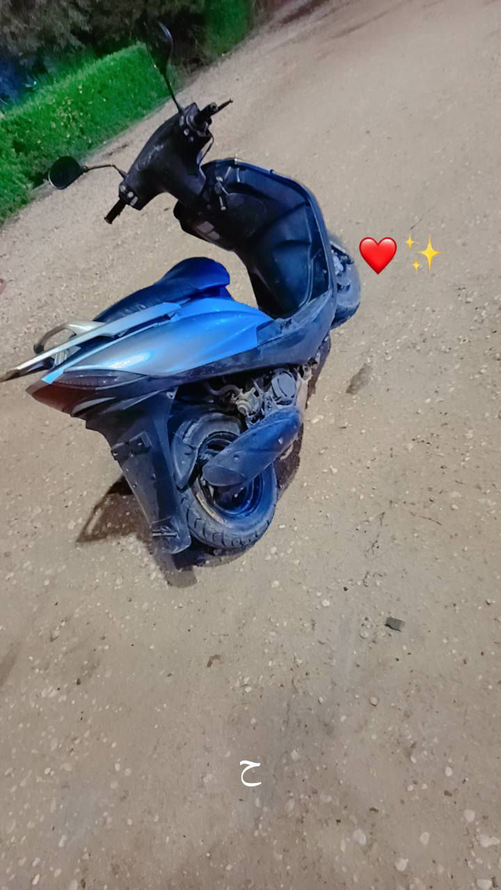 سلام عليكم /مكلف ب نشر / 
اسم دراجه فراشه ياباني /البيع سعر 400 عطل دراجه فقط سلف  /او مراوس ب سكنس فحل واطي فرق /رقم تلفون *********** مكاني كربلاء /
