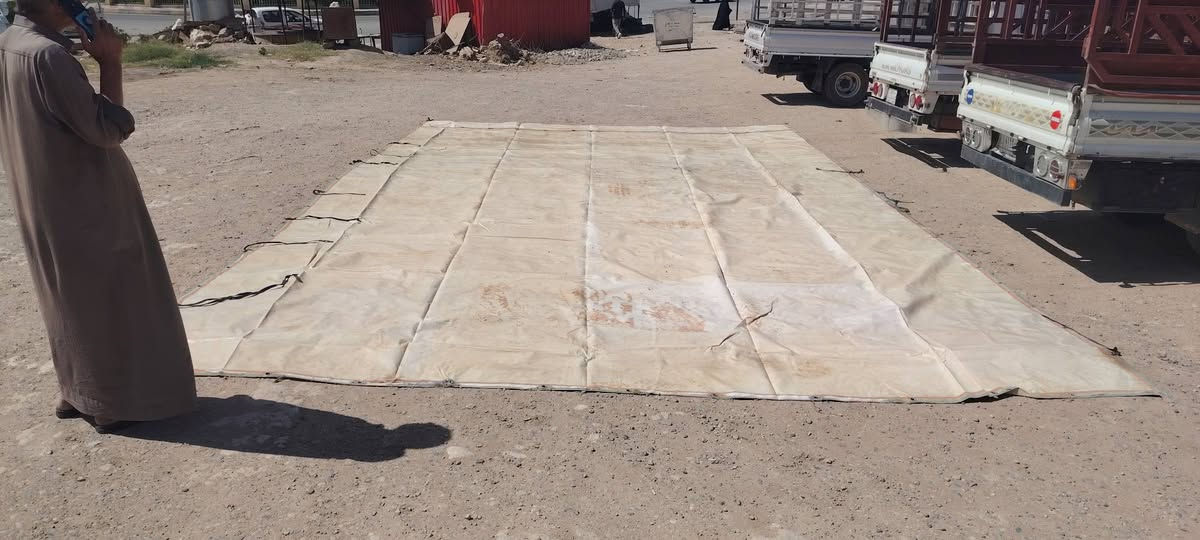 للبيع جادر مشمع تخين مال لوري الطول ٨ والعرض ٥ للا استفسار أو الاتصال على الرقم التالي ***********
