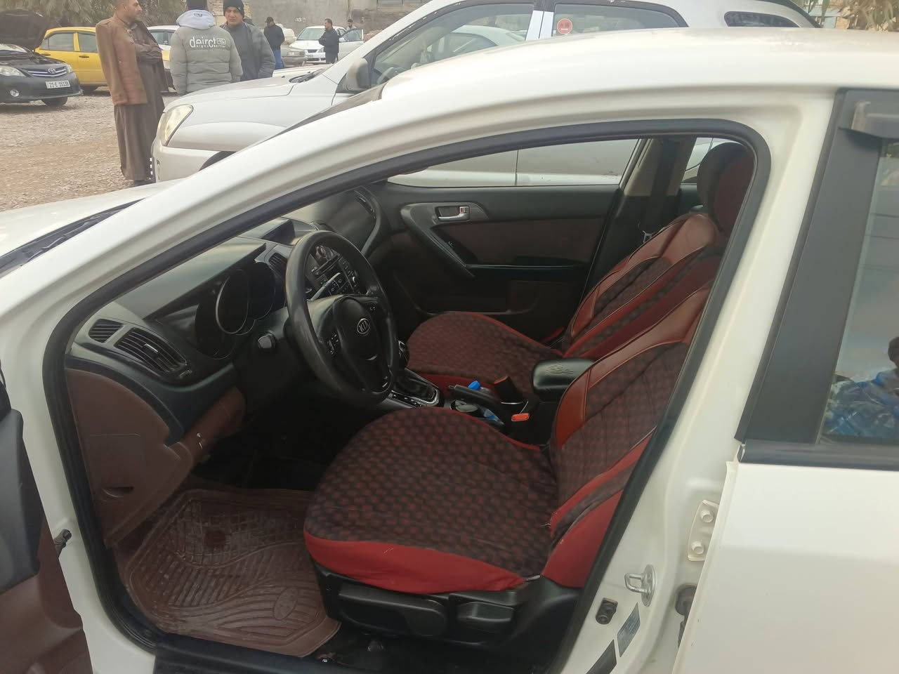 سلام عليكم سيراتو م 12 السونار مرفق مع المنشور رقم اربيل شرط التحويل العنوان ديالى  السعر 100 وبي مجال ***********
