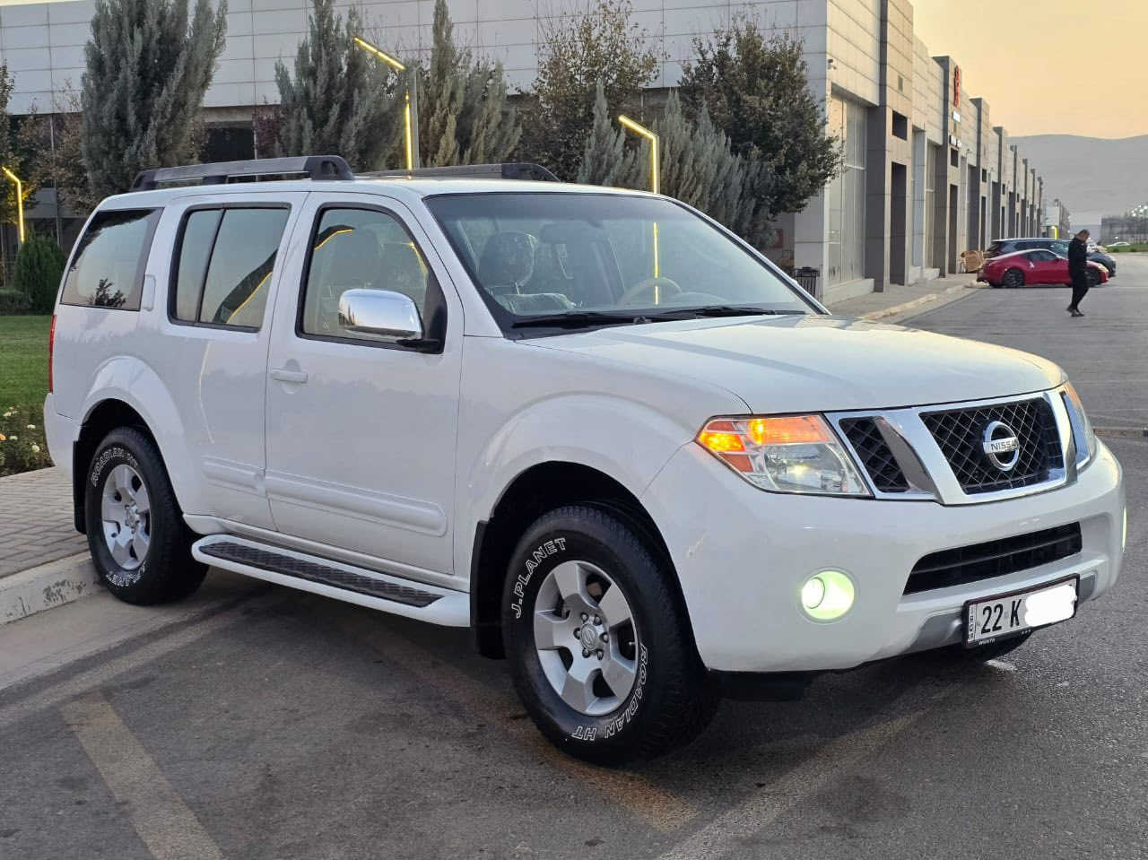 نيسان باثفندر موديل 2012 وارد خليجي مكفوله من ضربه والصبغ عدا الهلالات صبغ فور ويل ماشيه 180 الف گير و محرك مكفول مابيها اي نقص كلش نضيفه السعر 127 وبي مجال بسيط المكان ديالى خانقين ***********
