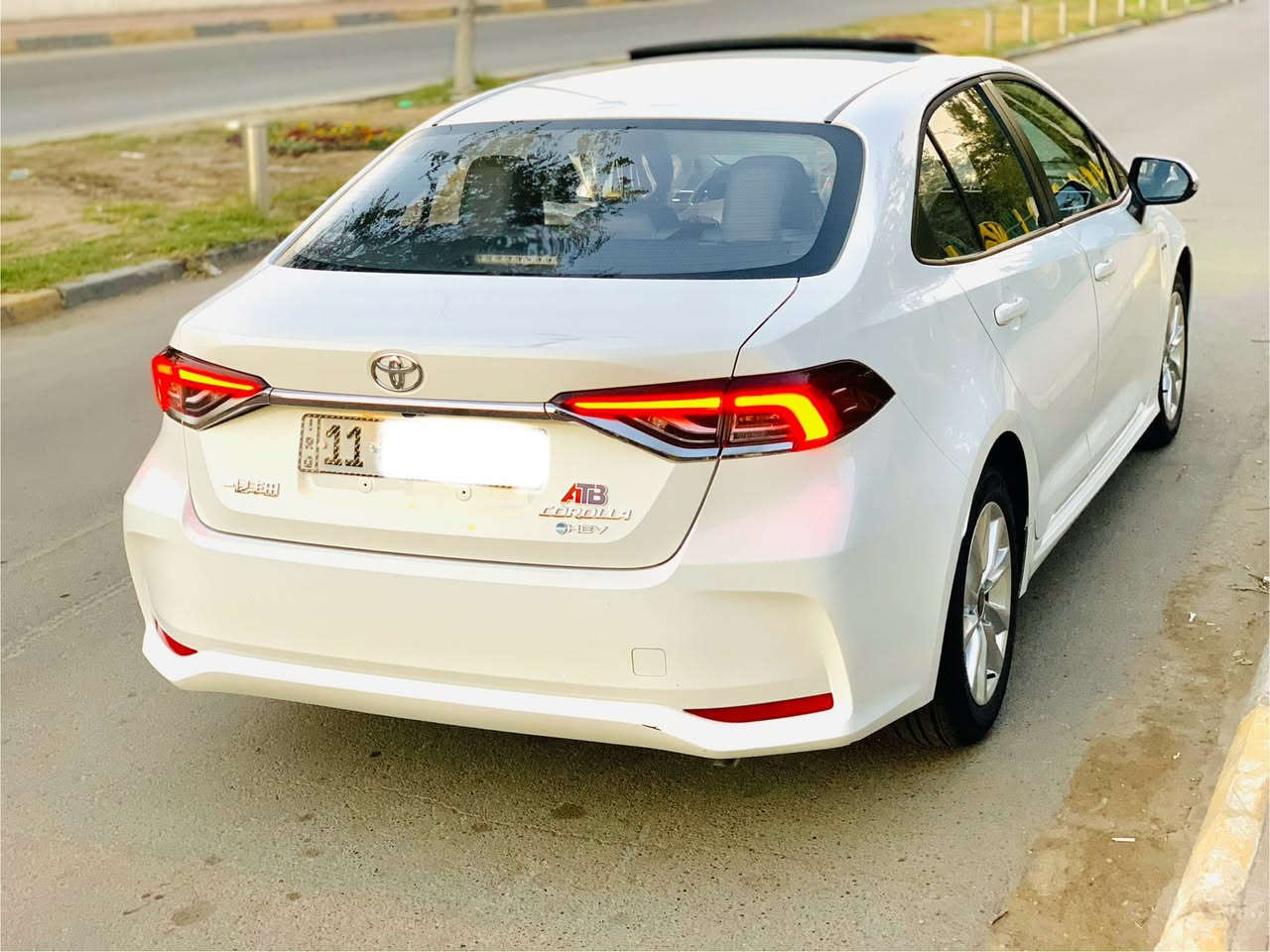 السلام عليكم للبيع
كورلا هايبرد موديل 2025 خليجي مكفولة كفالة عامة  لا بارد لاصبغ لا تبديل 
ماشية 10 الف حقيقي
فول مواصفات 
فتحه + بصمه + علامة السودة +مكينة 1800+ هند بريك بصمه +رادار امامي +اوتو هولد + فول تحكمات + كامره دواره + رادار خلفي +تحديد مسار + قيادة آلية 
وباقي لمواصفات لمعروفه 
السيارة بسمي تحويل مباشر 
مكان السياره بغداد 
للستفسار ***********
