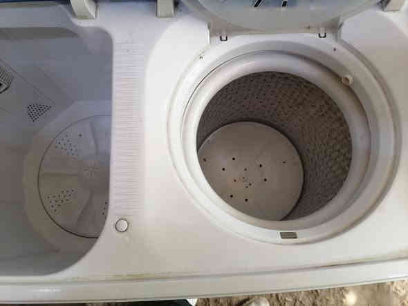 غسالة هيتاشي ٢٧ كيلو عالفحص كلها شغاله غسل وتنشيف اخت الجديدة ب ١٢٥ الف
حلة بكرلي شارع محطة الغاز او الاتصال عالرقم *********** الرقم بيه واتساب
