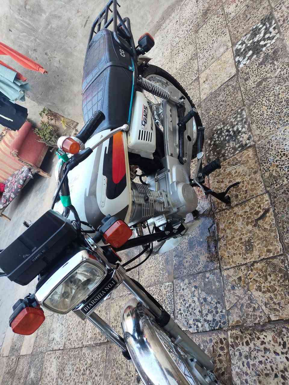 دراجه للبيع 2026اوراق سكنر مكان كربلاء السعر 650وبيه مجال رقم ***********
