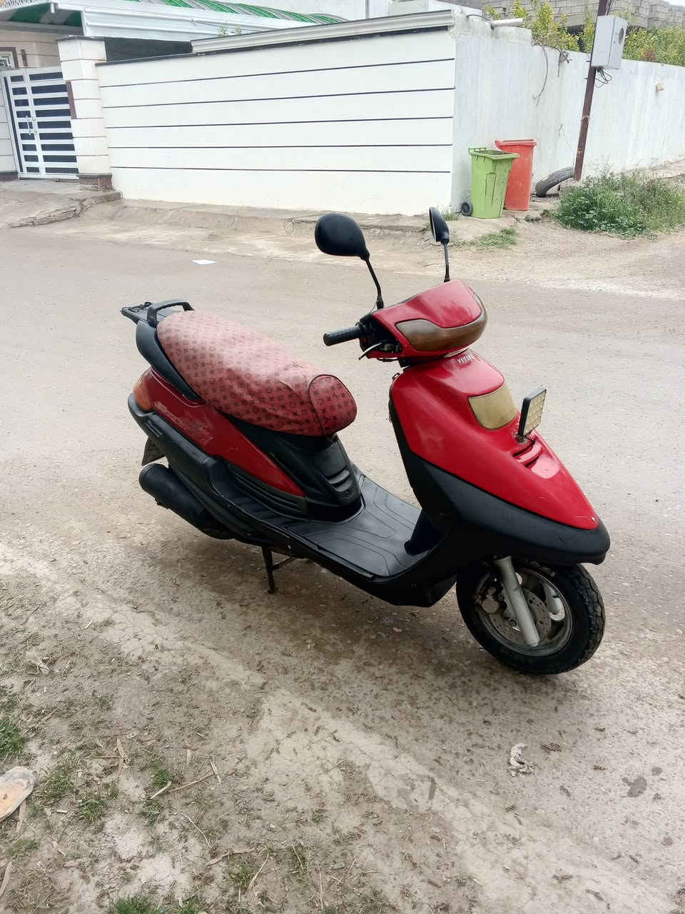 السلام عليكم
للبيع دراجة فراشه سرعه 140 شلعه معدل فول كهربائيات كلها شغاله اشاير شغاله دبلات جدد بك لايت شغال لايت شغال هندر دفره وحده سلف شغال دراجه خرسه شرط ماتسمع بس صوت الصالنصه تايرات جدد جكمجه جنطه كله علسويج استانه تعليك كفرات بلاديه مو تجاريه كامله مكمله خير من الله وصور كدامك المكان ناحيه الاسحاقي مركز ناحيه السعر 300 وبيه مجال حك الجيه.
للاتصال علرقم *********** ***********
