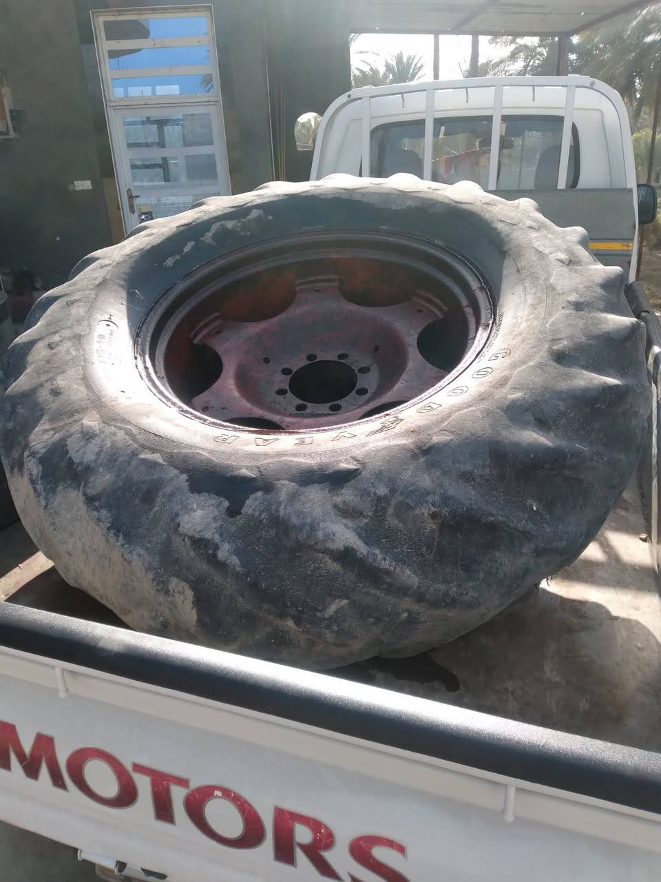 سلام عليكم تايرات عنتر حجم ٣٠لل بيع نضاف اذا اشدهن لل عنتر اسحب يصير اقوه تاير جوب ويل حجم ٣٠ المكان بابل محاويل قريت البوعلوان اتصل *********** *********** اجاوب بس عل خط
