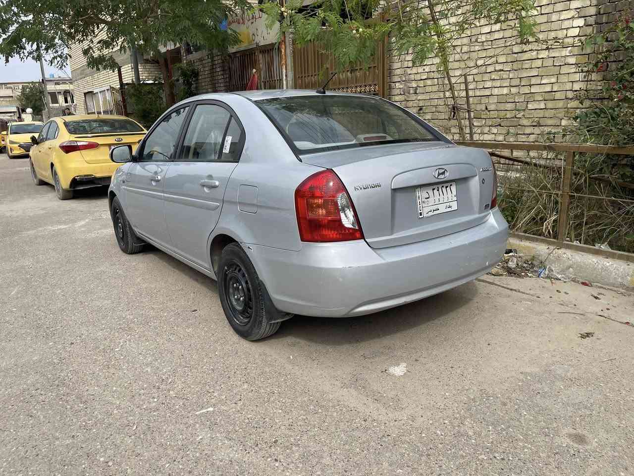 اكسنت 2010 خليجي بيها مكانين كلير خشم الجاملغ والبنيد ووجه الجنطه يم الرقم سعرها 92 مكاني بغداد
تخم تاير صدر نظيفه السياره مكينه حجم 1600 
مابيها نقص السياره


**إذا كنت صاحب هذا الإعلان وتريد حذفه لأي سبب، رجاءا أرسل رسالة إلى الدعم الفني**