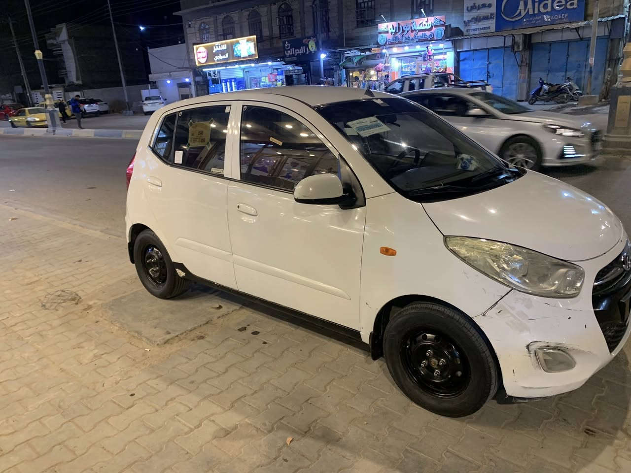 السلام عليكم هونداي i10 رقم بصره موديل 2014
سياره حلوه ونضيفه جاهزه عوزها بس حداديه اماميه 

بيها صبغ مكانات تجميل 

مكان السياره البصره ابي الخصيب 

السعر 65$ بيها مجال حك الجيه 

***********
