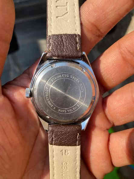 متاح ساعه فنتج قديم تكويك نصب  قطر 40 نظافه عاليه شغاله ما بيه تأخير ولا دقيقه بغداد ***********
