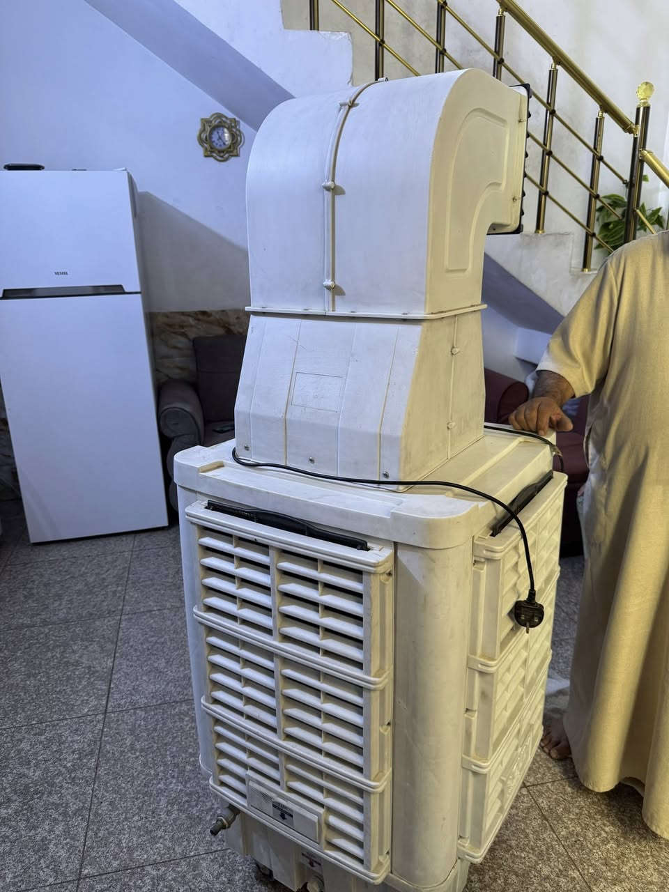 مبردة دگت ام الخرطوم نضيفة جداً استعمال منزلي السعر 260 الف وبيها مجال  مكاني بغداد الدورة 

***********

