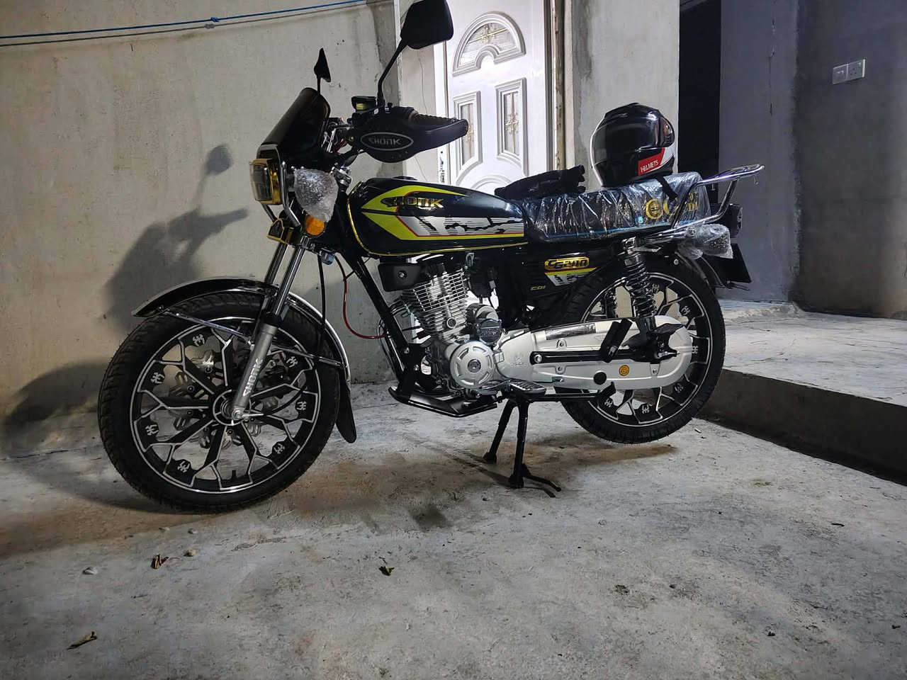 سلامو عليكم دراجه سونك موديل 2025 كلها بلادي صبانه ممضروبه محرك 200cc ونشاطه فوللل ومماشيه شي بعدها جديد
لوممتوازي ع بيعتها مابيع دراجه شوفت العين حيل نضيفه سعر 850 بيها مجال بسيط حك جيتك واذا مو شراي لاتعبني 
***********
***********
سلامو عليكم دراجه سونك موديل 2025 كلها بلادي صبانه ممضروبه محرك 200cc ونشاطه فوللل ومماشيه شي بعدها جديد
