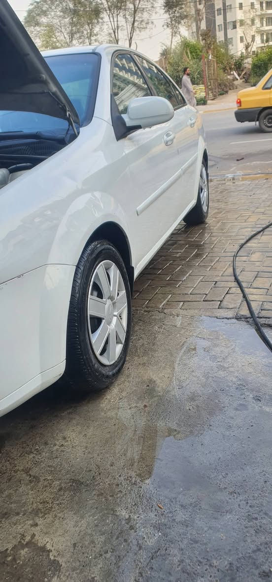 السلام عليكم اوبترا موديل ٢٠١٢ مكفوله من الضربه  ماشيه ١٣٤ كامله ربع متصرف عليه ب ٨٨ و بيه مجال مكانه بغداد قرب جسر حي تونس *********** بي واتساب
