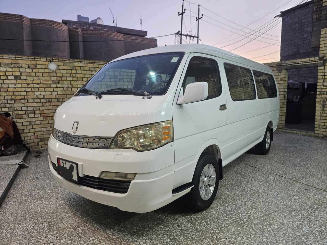 سلام عليكم جنبي اجوان 2014 استلام 2019 سياره جديده عله وضع الشركه تخم تاير جديد شاشه ايباد رقم بغداد بسمي دوشمه عام  عنوان بغداد***********
