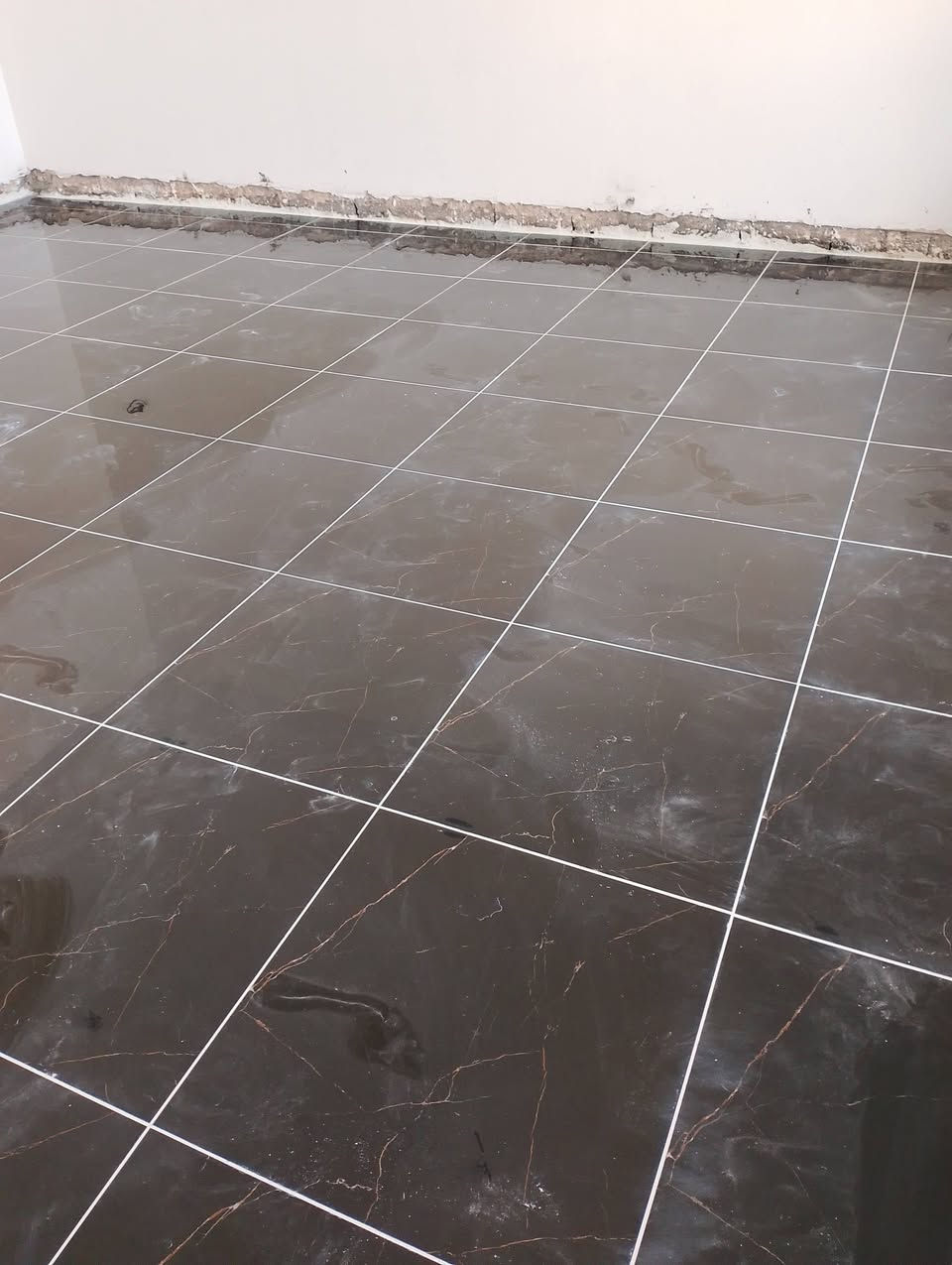 ختصاصنا #تطبيك #ارضيات #بورسلين مرمر #كرانيت #كاشي #ألواح #بورسلين #بايات عدل ودائري  سيراميك ضمان بالعمل والتزام .عملنا فقط في بغداد 
*********** ابو ولايه علي

