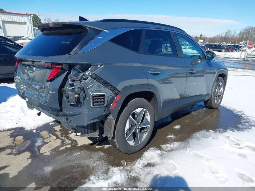 ★ ★ #النمرود_للمزاد_الأمريكي ،👑 ★ ★
🔵 نوع سياره: هونداي توكسن 2026 SEL
🔵 حاله السياره: تعمل وتسير
🔵 المسافة: 6971mi
🔵 حـجم المـحرك : 4 بستم. 2.5L
🔵 تاريخ المزاد: الثنين 2026/2/16
🔵 ضرر السيارة : موضح في الصور 
--------------------------------------------------------------------------------
 🔴 بأمكانك ادخالها ذوي شهداء او حرة او نقلها الى اقليم كردستان العراق 

مكان المكتب / الموصل /ناحية النمرود/قرية السلامية

خدمتنا تشمل:  
🚗 شراء السيارات المطلوبة حسب طلبك 
📝 تقارير كارفاكس شامله عن حالة السيارات قبل الشراء
🚛 ترتيب شحن السيارة من امريكا ألى اي مكان بأمان وسرعه 
📱نظام تتبع خاص بك لمتابعة عملية النقل من المزاد الى ميناء ام قصر او منفذ طريبيل او جبل علي ( اقليم كردستان) 
🛳ارخص اسعار الشحن

- خدمة التخليص الجمركي
١- ميناء ام قصر 
٢- منفذ طريبيل 
٣- اقليم كردستان (جبل علي) 
٤-مرسين ( تركيا )

للاستفسار عن شراء السيارات اتصل الى الارقام التالية 

كورك/. ***********  (واتساب) ☎️
آسيا/. *********** ☎️
#النمرود_للمزاد_الامريكي
