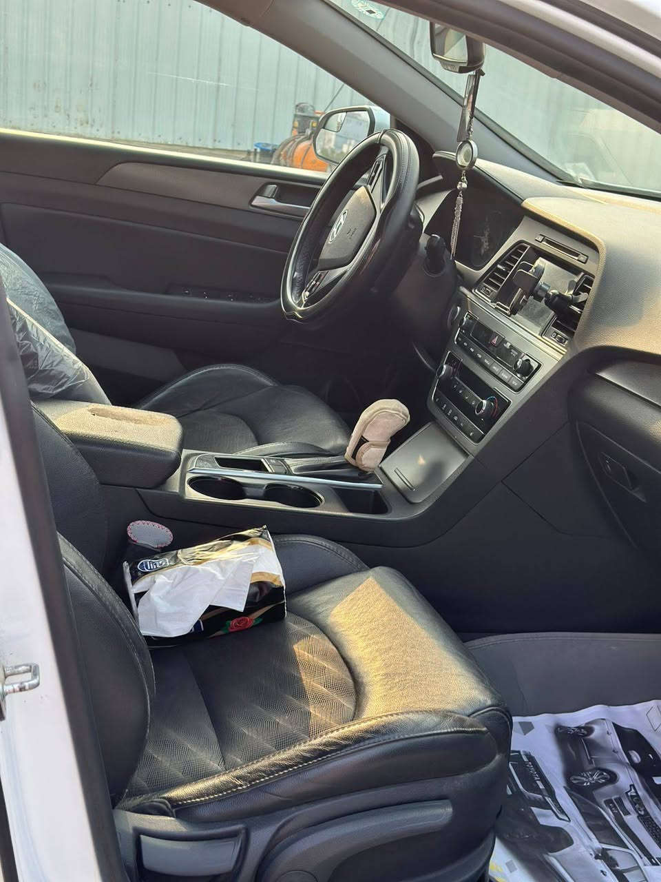 السلام عليكم سوناته موديل 2017 وارد امريكي حادث جاملغ وبنيد بدون دواخل وباقي سياره كفاله عامه من ضربه وتبديل بيه قطعتين بل عراق اثر اشخوط ومرشوشات سياره كفاله عامه مواصفات السياره شاشه بلادي كامره السياره فوال فتحه بل قماره اشاير بل مري تحكم استيرن بصمه كشن كهرباء تدفه تبريد حداديه كلها جديده دخم  تاير جديد اسبير مانازل سياره ماشه 110 سياره جديده رقم  اربيل سنويه ساقطه قبل 7 اشهر سياره فول وجديده مكان السياره ديوانيه السعر 128 وبيه مجال قليل *********** مكينه كير كهربائي حداديه كلها جديده لا تبخير ولا تنقيص صور الحادث موجودات بل منشور
