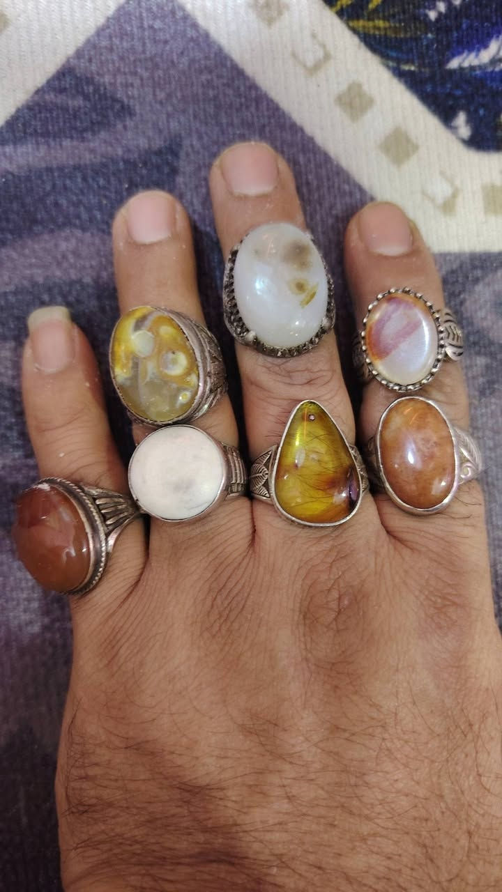 السلام عليكم محابس للبيع كلمن  وسعره مالجني الشراي يتصل ***********
