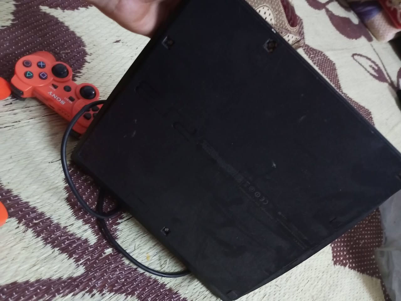 ثري للبيع الهارت مالو بي خلل ويا معدات وبيع فحم في فحم السعر 70 وبي مجال مكان ايمن حي العامل.   ***********
