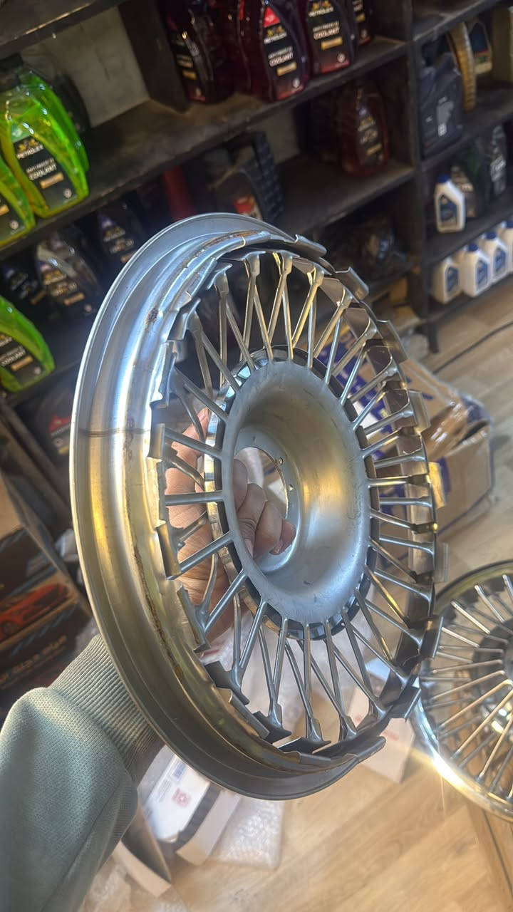 زوج موستنك 14 مجدد نضيف ب 150
***********
