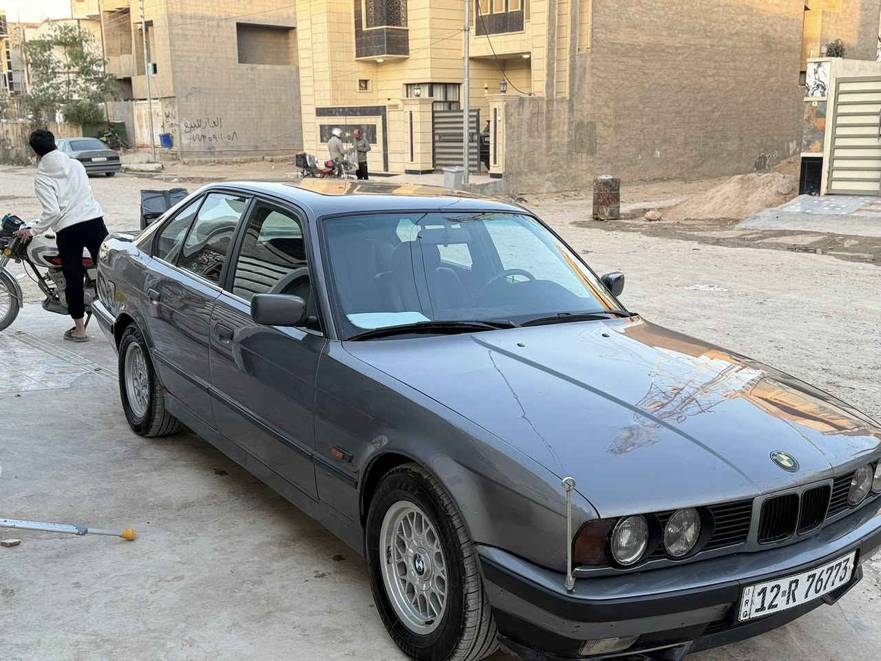 موديل 1991رقم نينوى انكليزي سنويه بسمي تنتهي 2028 محرك وكير شرط مال حاويه فبل شهر شادها نظافه فول تخم تاير سياره موجوده بتكريت سعر 65 للاتصال  ***********
