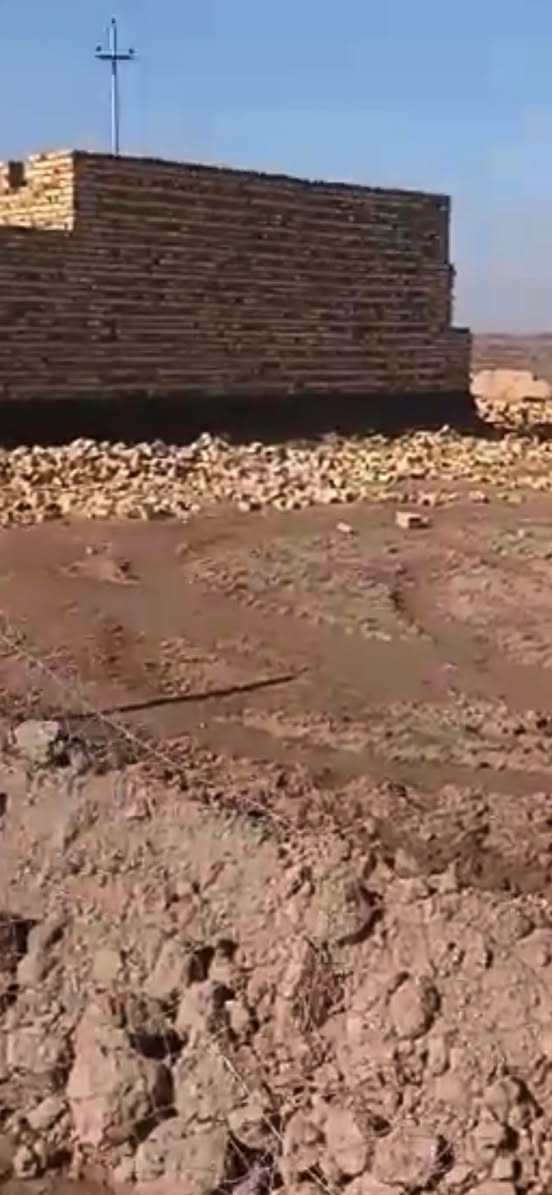 سلام عليكم 
قطعة ارض للبيع ركن على شارعين 
مساحه ٢٧٢متر طابو زراعي سند٢٥
ركن على شارعين تبليط خدمي 
حي سكني خدمات كامله ماء اساله 
كهرباء ظفيره محول كهرباء قريب 
عنوان بابل الحله نزلةًسعد بيجو 
مجمع الشرق السكني 
للاستفسار اكثر مراسلة الصفحه 
او الاتصال على الرقم 

***********
