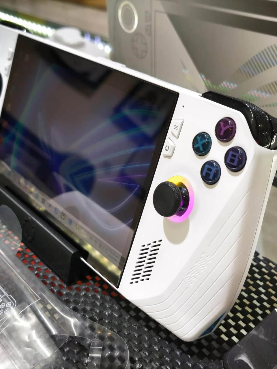 Rog ally z1 extreme
جهاز نضيف كامل المحلقات


**إذا كنت صاحب هذا الإعلان وتريد حذفه لأي سبب، رجاءا أرسل رسالة إلى الدعم الفني**