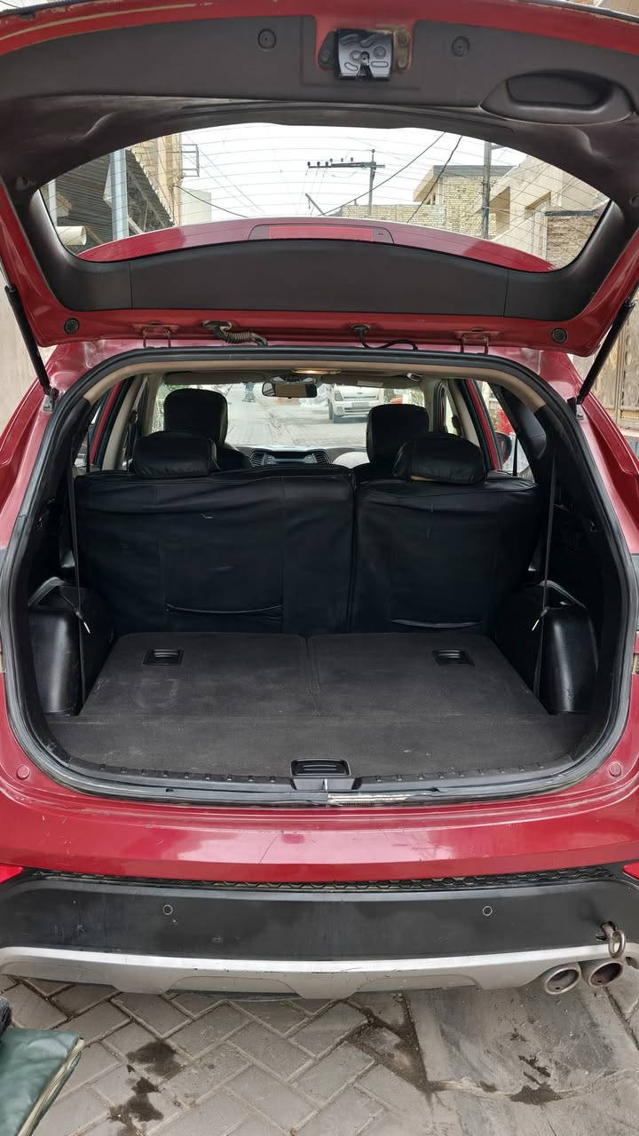 السلام عليكم
سنتافي 2014 لون احمر 6 سلندر 3.3L ، 4WD المكان بغداد.

 ماشية 102الف تخم تايرات جديد صدر أمامي جديد فول مواصفات خليجي بيها اضرار خفيفة بالبدي موضحة بالصور ، بانوراما كاملة ،دخول بصمة، بصمتين بردات خلفي
7 راكب مرايات شفط وتدفئة كشنات امامي كهرباء اوتو بارك اوتو هولد حساسات خلفي اصطدام وغيرها من المواصفات الجهة اليمنى مصبوغة السعر 165 وبي مجال للتواصل ***********
