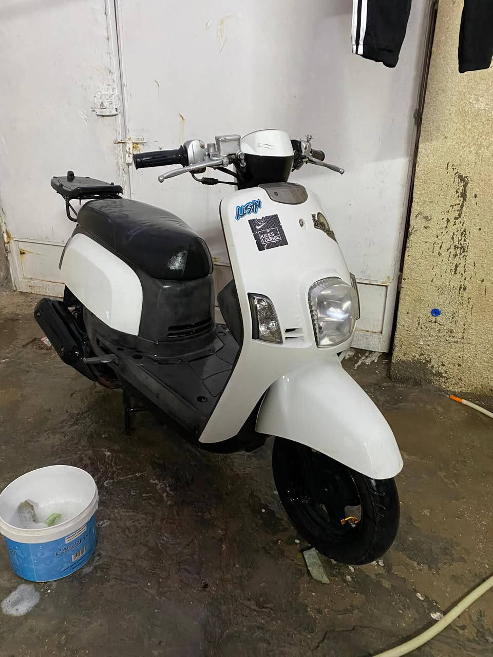 بوليسي مكفوله السعر 800 بيه مجال بسيط 
ومكسات كل واحده وسعره سكانز على 400

الاتصال/‭٠ ٧٧٣ ٦٩١ ٠٤٠٠‬
