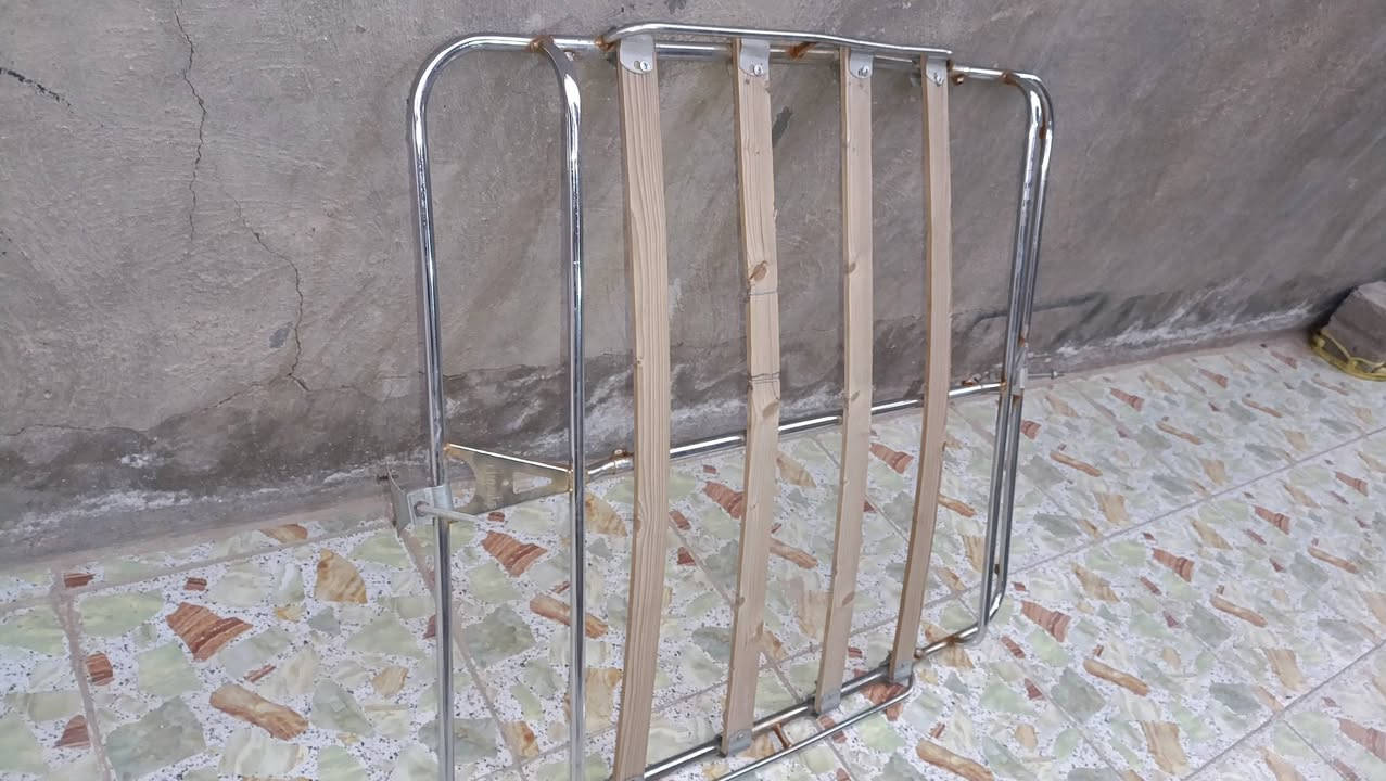 سبايه سياره صغير للبيع السعر 50 الف وبيها مجال الموقع حله للاتصال ***********
