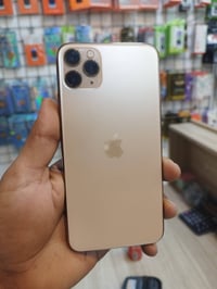 ١١ برو ماكس • ٢٥٦ • بطارية ١٠٠٪