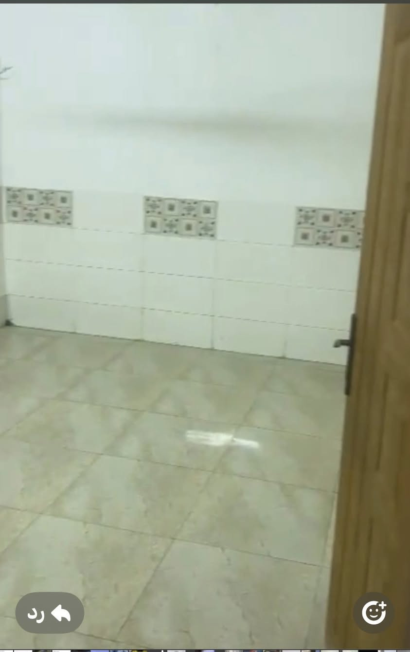 بيت للبيع زراعي (وقف)بكميره خلف جامع حجي صبر يحتوي ع مدخلين للبيت  وهول وحولي كبير ومطبخ وخدمات والطابق الثاني يحتوي غرفتين نوم وخدمات  مساحه 60متر 
هاتف ***********  وات ساب او اتصال
