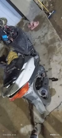 دراجه كوم حديد للبيع الدراجه بس معلك ولفات 07767020845