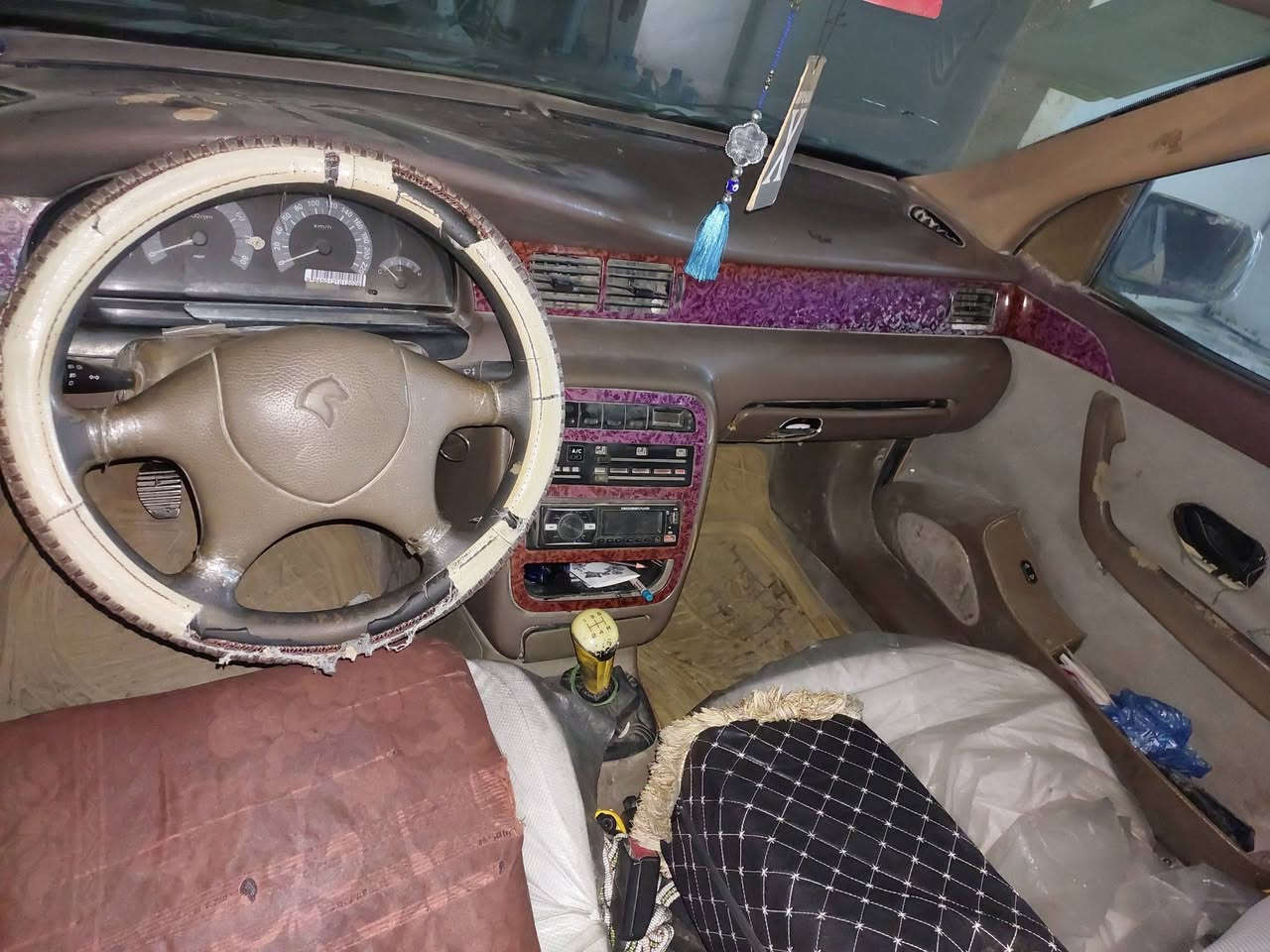 السلام عليكم سمند٢٠١١ للبيع رقم ميسان راعيها متوفي وعندي مستمسكاته وابنه موجود عنده وكاله لليريد يحولها سنويه منتهيه ب٢٠ ماعليها غرامه ومامسجله هيئه ابيع كوم حديد اتكفل سرقه وعشاير مكينه بداية تبخير تبريد شغال صدر الامامي تعبان المكان بغداد الدوره السعر ١٧ وبيها مجال للطيبين للعلم سياره مامغسوله والتصوير بالليل مواضح ***********
