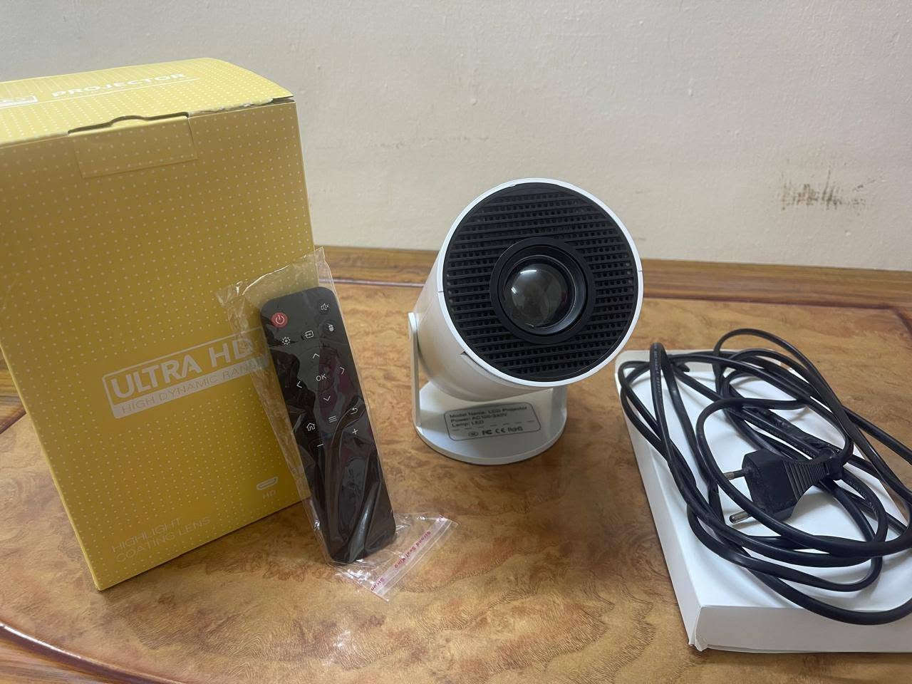 داتاشو HY300 WİFİ جديد فول مواصفات
دقة Full HDR
ينربط عالتلفون
فول انترنت
السعر 40 والتوصيل مجاني
***********
