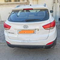 عندي توسان خليجي اريد اعرضها للبيع نص فول موديل2015 اني اشتريتها بال20...