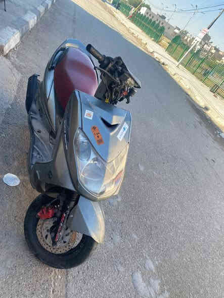 السلام عليكم سكنس فحل كابريتر كلجات امامي خلفي رياضي قايش گتان كهربائيات شغاله دراجه تاركها وعدي الباتري هبط  بس جانت تشتغل سابقا وعفتها وهسه مادري بيها ابيع على هاي وضعيه الگصه موجوده والاشاير  دراجه يحتاجلها ترتيب تجي تحمل وتروح لتكلي شبيها مابيها سعرها 450 او مراوسس ب ماكس عدله نضيفه مكاني بغداد غزاليه متواجد فقط واتساااب ***********
