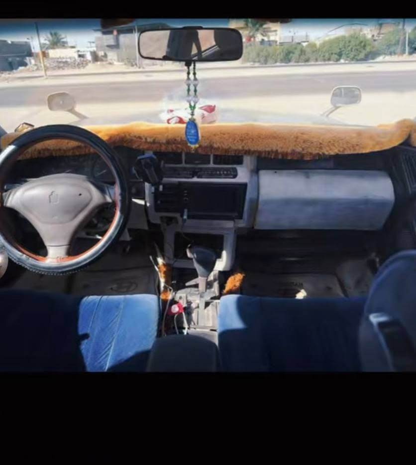 للبيع ارنب  كفاله كص ونقل وصوليات موديل 93 ارقم جدد البدي شوف العين كير مكينه حاويه كهربائيات كله شقاله ***********مكاني البصره الهارثه السعر 45وبي مجال قليل
