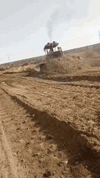 سلام عليكم بلدوزر للايجار ***********,,,,,, ‏‪***********
