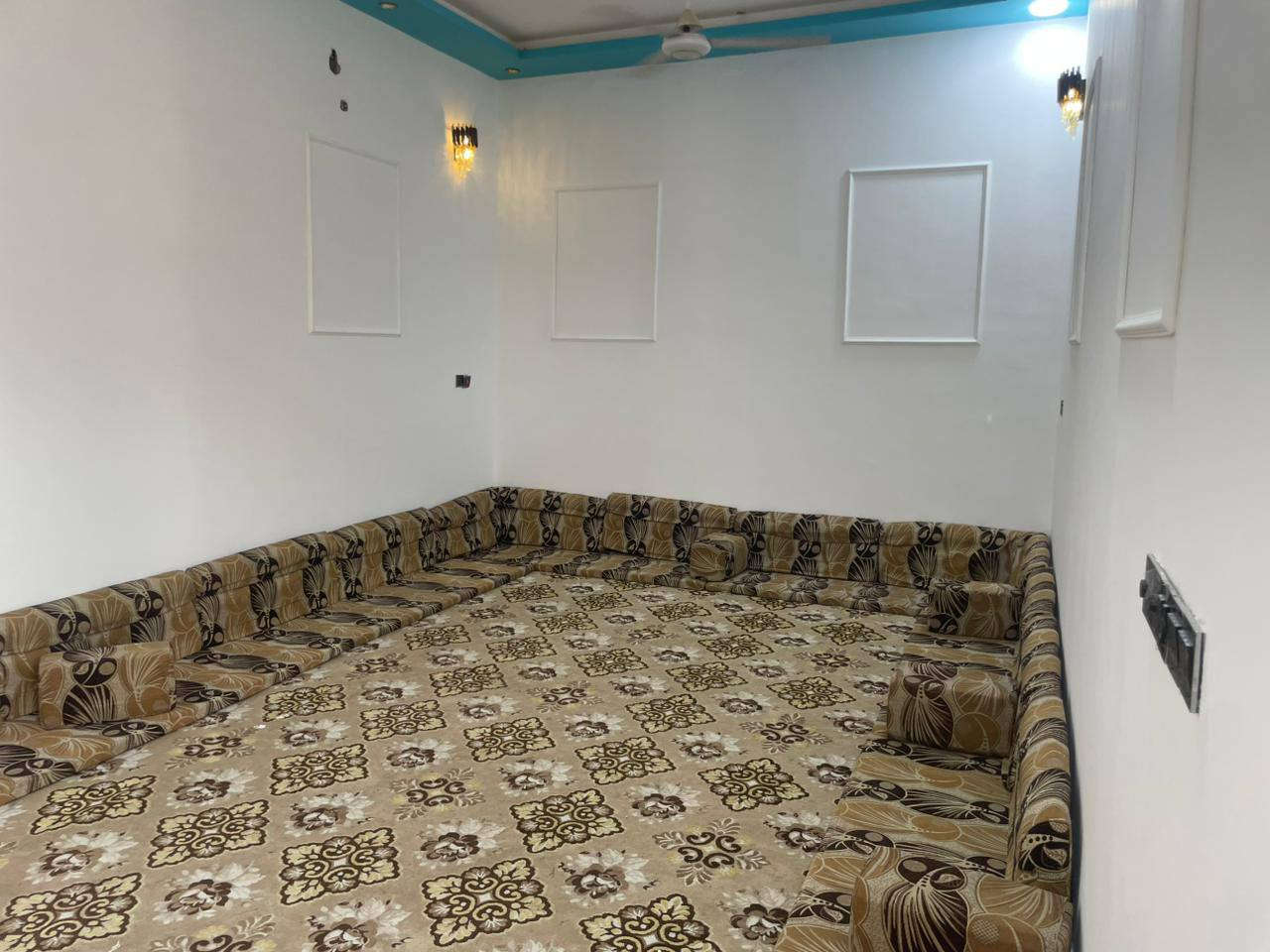 سلام عليكم بيت لبيع حي الجوادين( 57)البيت مكان شارع سامي نعوم مكانه حلو ومرتب مطلوب اسكان نظيف بناء 24طابق واحد ***********متاح وتساب فقط
