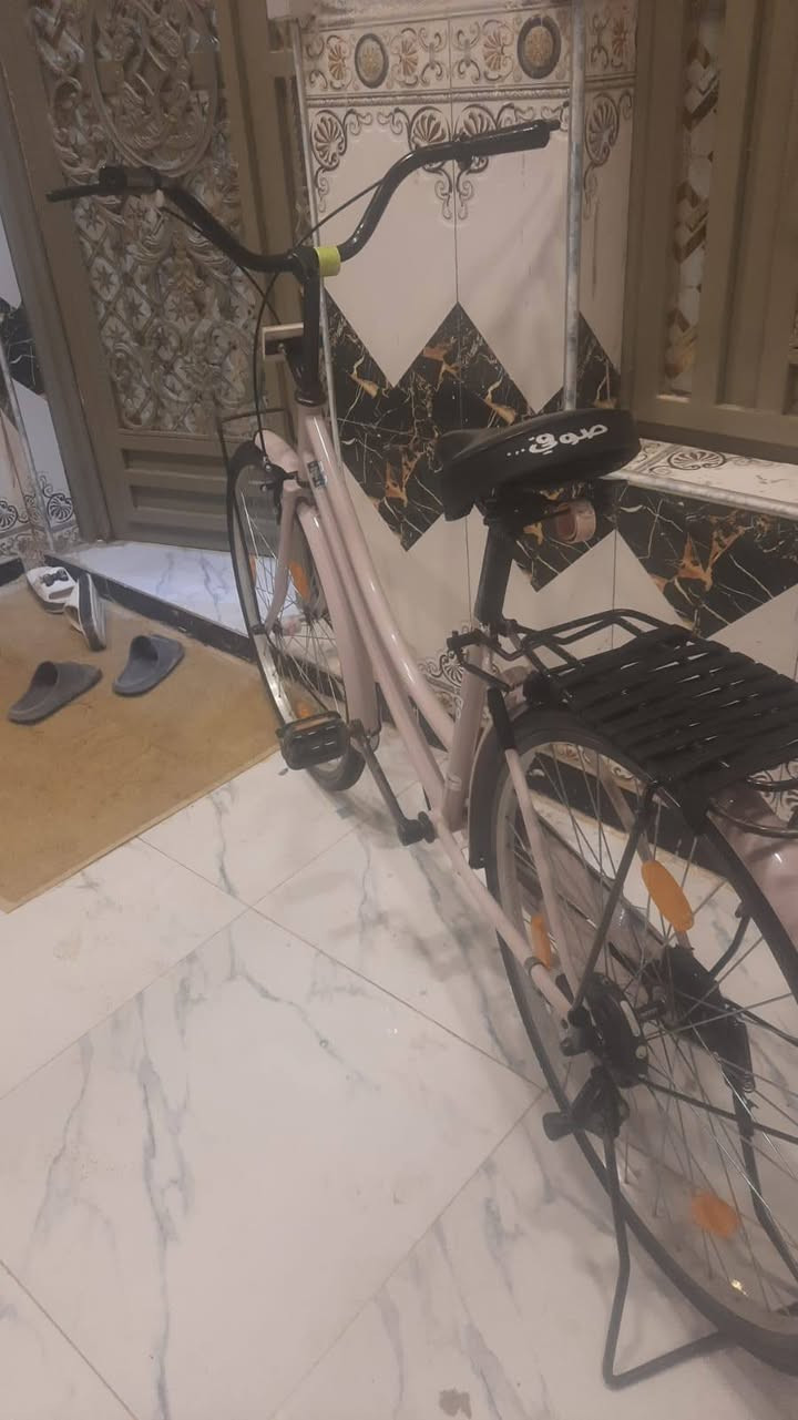 سلام عليكم بايسكل للبيع BD
130وبيه مجال 5الاف مكان ناصرية سوق الشيوخ الرقم ***********
