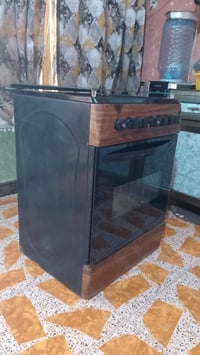 متوفر طباخ لبيع السعر النهائي ٤٠ قفل 07834362141